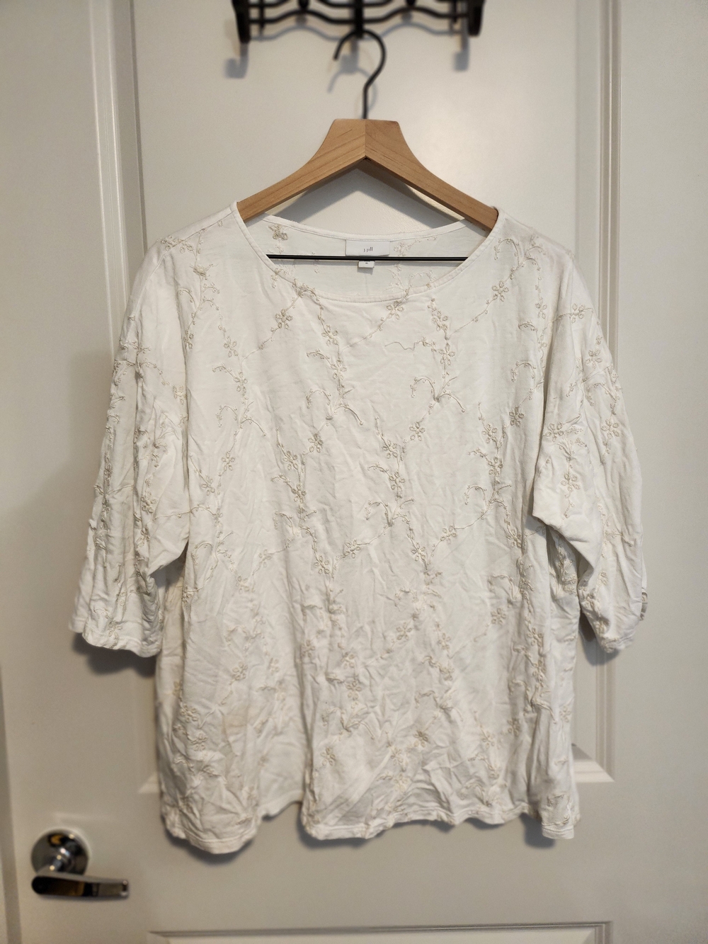 J. Jill White Embroidered Scoop Neck Tunic